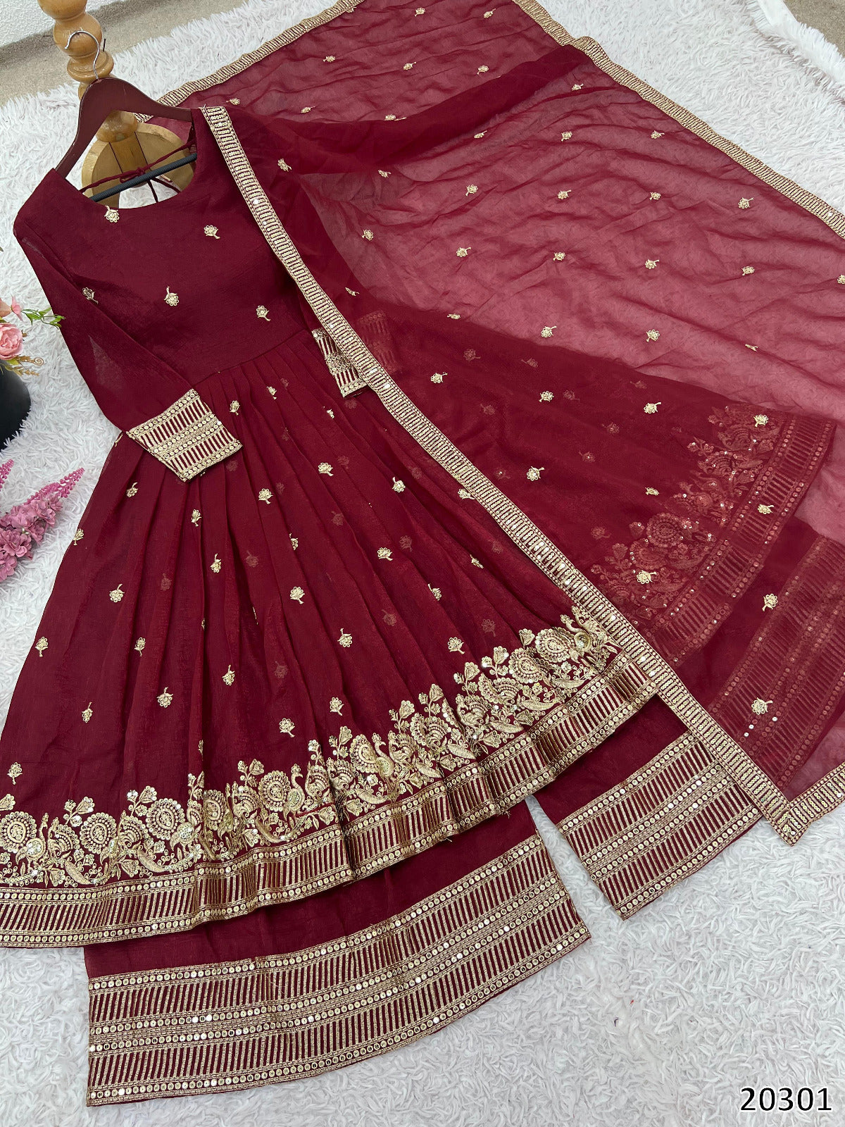 🌸 Elegant Heavy Embroidered Sequence Work Set*
👗 Category: Women’s Ethnic Wear