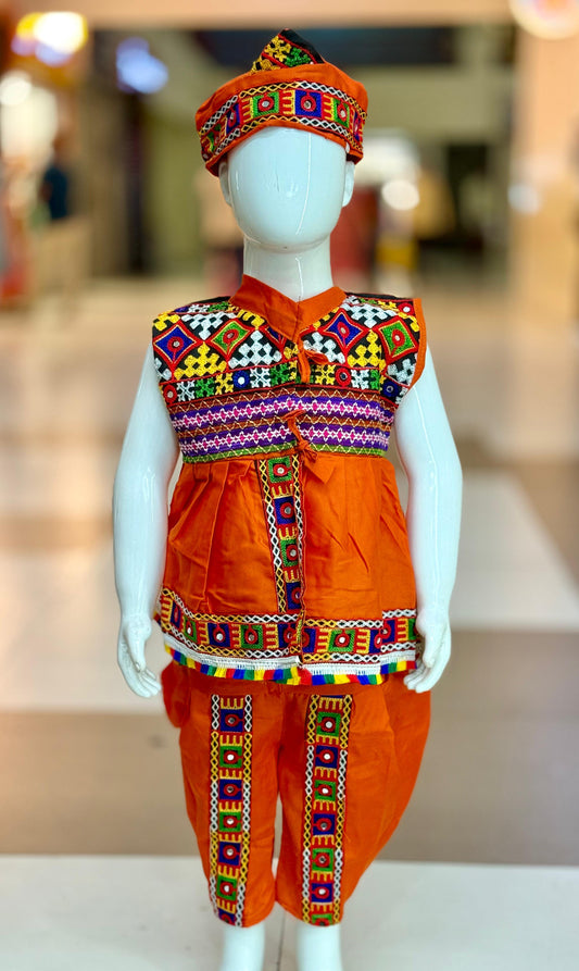 Navratri Collection🌈🌈🌈🌈🌈

Boys Kedia Dress