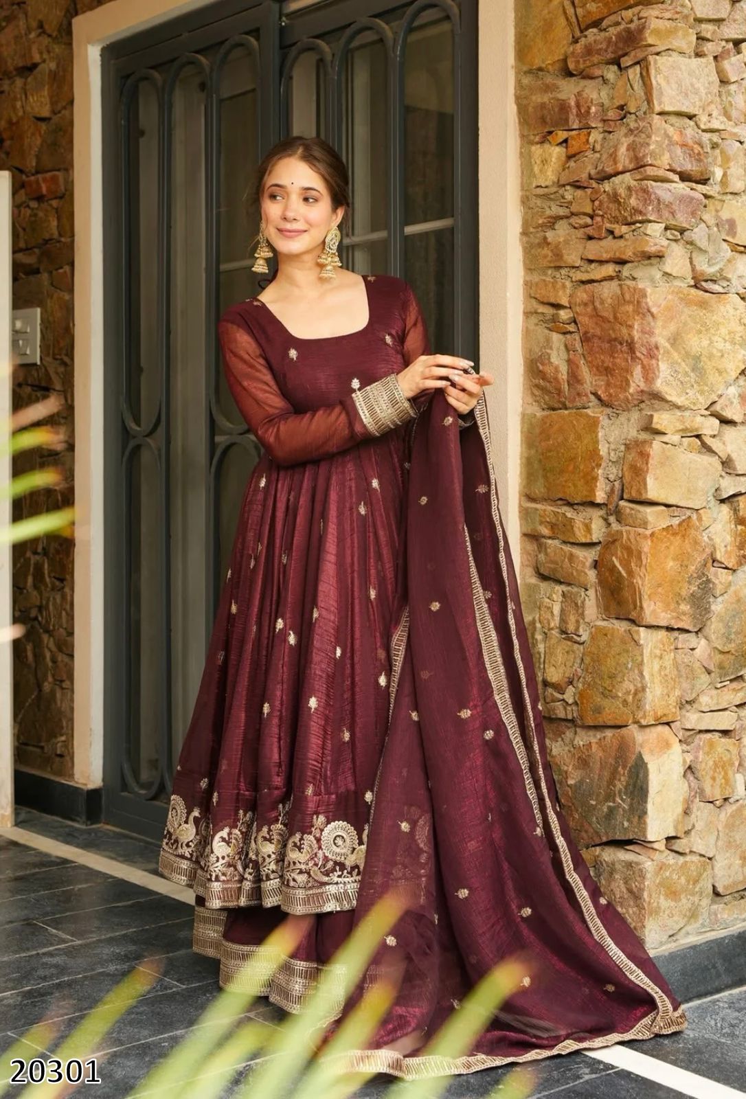 🌸  Elegant Heavy Embroidered Sequence Work Set*

👗 Category: Women’s Ethnic Wear