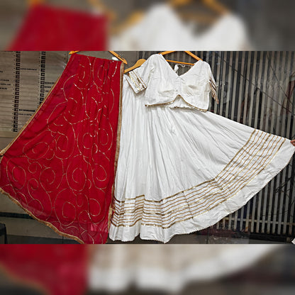 💟 NEW ARRIVALS💟 Where fashion meets tradition..!!
Launching our navratri lehenga collection 😍