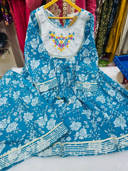 Kids festive sarara set 
Pure cotton designer kurti with flairy sarara all over lace n work