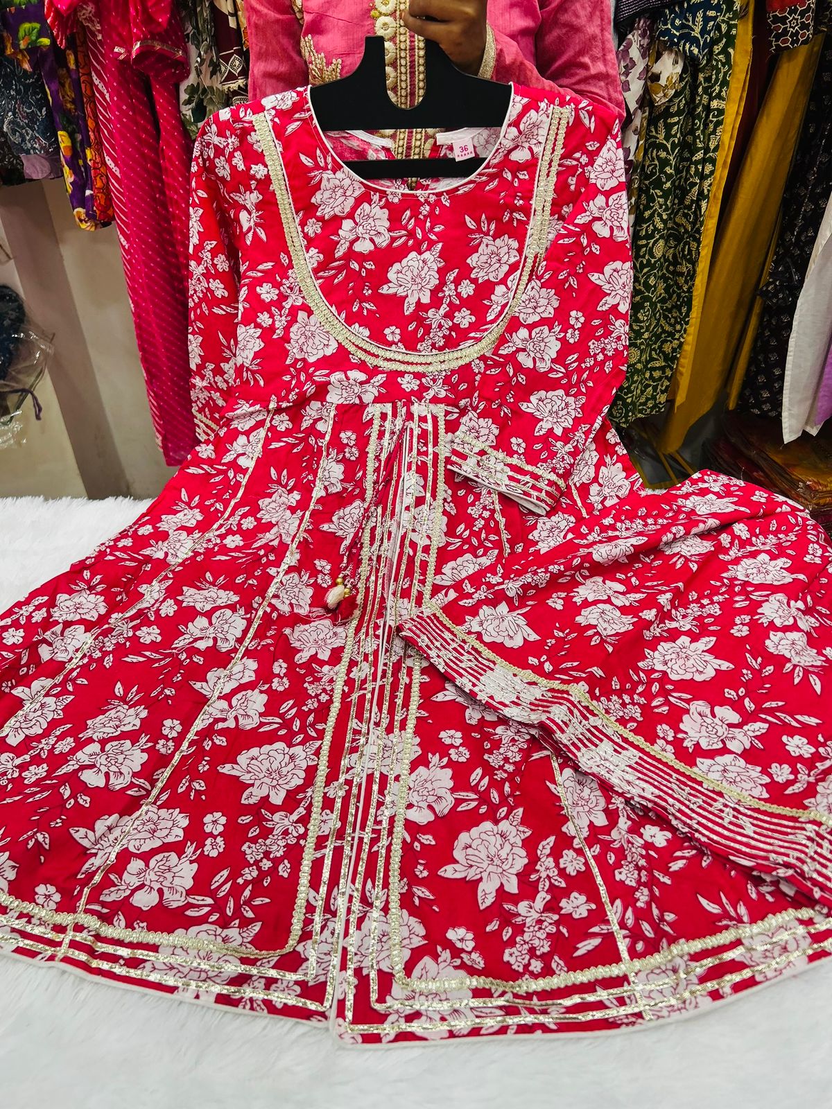 Kids festive sarara set 
Pure cotton designer kurti with flairy sarara all over lace n work